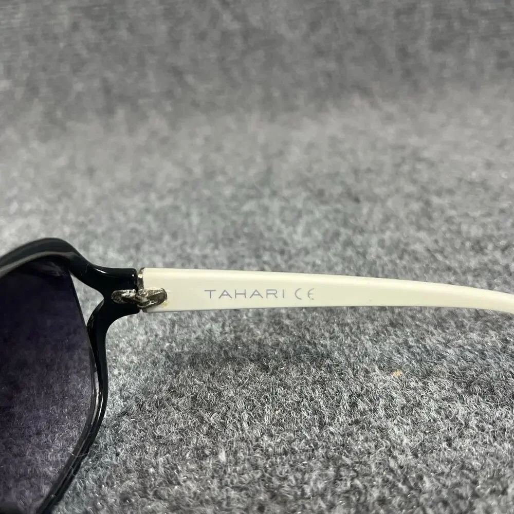 Tahari Women’s Sunglasses Black White Frame Damaged Hinge Read